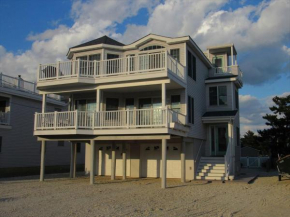 Ocean Block House With Views Of The Ocean